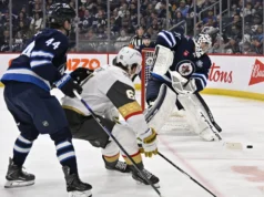 Scheifele lidera a batalha enquanto os Jets vencem os Golden Knights por 4-1
