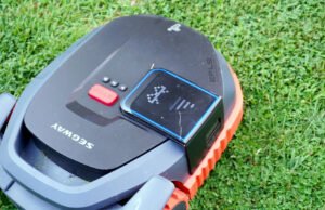 Este cortador robô cuidou do meu gramado por meses – e atualmente está com desconto de US $ 300