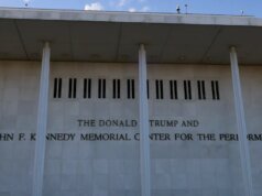O músico de jazz Chuck Redd busca a demissão do processo do ‘Trump Kennedy Center’ contra ele pelo cancelamento do show na véspera de Natal