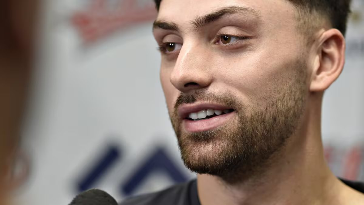 Édouard Julien aproveita uma nova partida com as Montanhas Rochosas