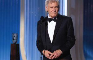 Harrison Ford luta contra as lágrimas ao aceitar o prêmio SAG-AFTRA pelo conjunto de sua vida e diz que está na metade da minha carreira. Ainda sou um ator que trabalha’