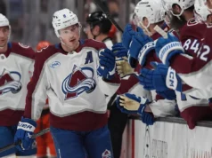 Cale Makar e Parker Kelly lideram o Avalanche na vitória sobre os Ducks por 5 a 1 para uma varredura no SoCal