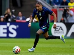 Raphinha, do Barcelona, ficará afastado por cinco semanas devido a lesão na coxa