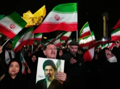 Irã e EUA endurecem posições enquanto Teerã mantém controle sobre o Estreito de Ormuz