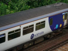 Atrasos ferroviários após acidente na passagem de nível