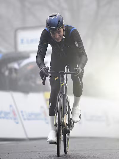 O ciclista quebequense Nickolas Zukowsky parmi os melhores em Paris-Nice