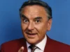 Oficina de conserto de TV rejeita livro de piadas ‘inapropriado’ de Bob Monkhouse