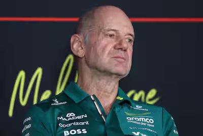F1: Aston Martin não passa de troca de baterias na Austrália