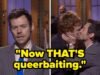 Harry Styles abordou as alegações de Queerbating em "SNL" Da maneira mais engraçada possível