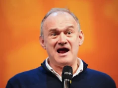 Davey pedirá a Starmer que substitua a dissuasão nuclear para acabar com a dependência da Grã-Bretanha da América de Trump