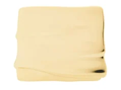 É hora de desenterrar os broches da sua babá – chiques, os alfinetes de declaração estão na moda