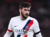 Arsenal explora mudança de verão para Khvicha Kvaratskhelia do PSG