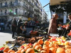 Argelinos lutam para pagar as festas do Ramadã à medida que os preços sobem, apesar das promessas do governo