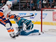 Horvat marca a vitória no OT enquanto os Islanders derrotam os Sharks por 2-1