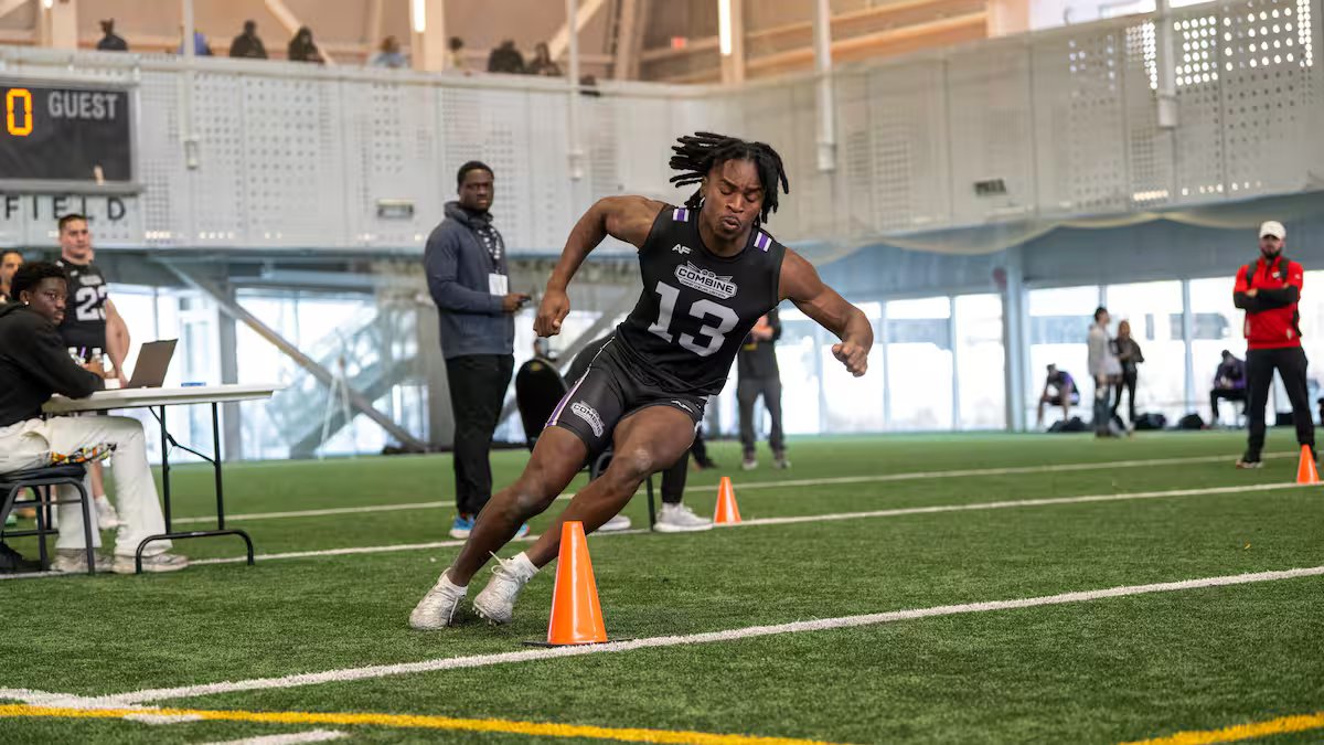 Um tempo menos rápido que souhaité para um receptor quebequense