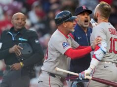 A história de Trevor do Red Sox se abre em uma controversa chamada de swing que levou à explosão