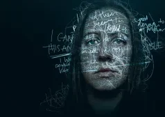 O artifício pode aumentar a autenticidade? Por que os documentários estão recorrendo à IA para mascarar colaboradores sensíveis