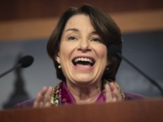 Senadora Amy Klobuchar sobre acordo ‘Weak’ Live Nation-DOJ: ‘É absolutamente desrespeitoso com os fãs’
