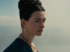 Anne Hathaway estava ‘totalmente personagem’ em ‘The Odyssey Set’, mesmo quando a câmera ‘não a veria por três dias’: ‘Você nunca para de trabalhar’