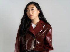 Awkwafina assina com CAA