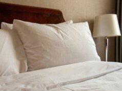 Você pode abraçar este travesseiro inteligente para transmitir música e evitar a rolagem do apocalipse nos telefones