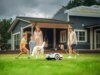 Conheça o RoboUP Raccoon 2 SE, um robô cortador inteligente construído para pequenos quintais