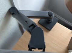 Prendo todos os acessórios que posso na minha mesa para evitar confusão, e você também deveria