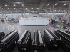 Crusoe faz grandes compras de baterias para seus data centers