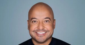 O comediante Frankie Quiñones estabelece pacto de desenvolvimento de TV com a Fox Entertainment Studios