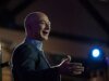 Jeff Bezos supostamente quer US$ 100 bilhões para comprar e transformar antigas empresas de manufatura com IA