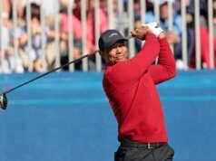 Tiger Woods é preso por DUI após se envolver em um acidente de capotamento na Flórida