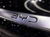 BYD lança baterias EV com ‘carregamento flash’ de 5 minutos. Mas há um problema.