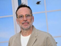 Jason Lee assina primeiro com artistas