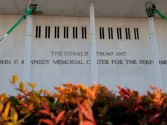 ‘Kennedy Center Honors’ será renomeado como ‘Trump Kennedy Center Honors’, com o programa sendo transferido para um local menor ‘onde a demanda por ingressos será ainda maior’