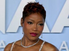 Keke Palmer recebe estranha proposta de casamento de um fã enquanto discursava no SXSW; Taylour Paige brinca ‘Desculpe por este homem’