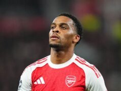 Por que Jurrien Timber e Eberechi Eze perdem a final da Carabao Cup para o Arsenal