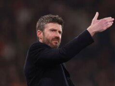 Ex-atacante do Man Utd surpreso com o ‘estúpido’ Gary Neville e Roy Keane enfrentando Michael Carrick
