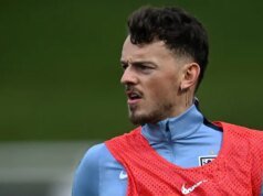 O que aconteceu entre Ben White e Steve Holland? Suposta disputa na Inglaterra explicada