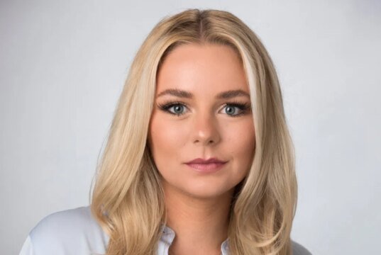 Grupo de artistas independentes promove Grace Burford a agente