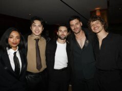 Elenco de ‘Heated Rivalry’ fala sobre ódio online: “Não se chame de fã se você compartilhar… comentários preconceituosos de qualquer tipo”