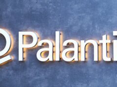 Demonstrações da Palantir mostram como os militares poderiam usar chatbots de IA para gerar planos de guerra