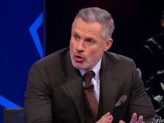 Jamie Carragher pede que o Chelsea substitua dois jogadores após derrota do PSG na Liga dos Campeões