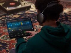 Apple ajudando a expandir a educação musical para mais alunos e escolas