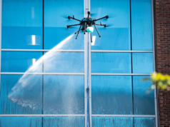 Lucid Bots levanta US$ 20 milhões para atender à demanda por seus drones para lavagem de janelas