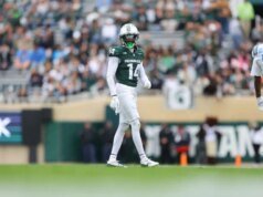 Defesas canadenses atuam para CFL e olheiros da NFL no dia profissional do estado de Michigan