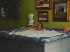 ‘Neighbours’ é renovado para a segunda temporada na HBO