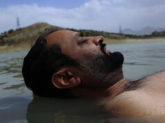 O diretor de ‘A Dog Called Money’, Seamus Murphy Preps, apresenta documentário sobre a resiliente família afegã reconstruindo suas vidas em meio à guerra e ao exílio