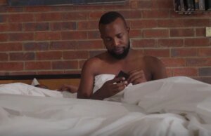 O diretor de ‘Ngwato’, Magangwe Mahlase, sobre como contar uma história queer com problemas de papai em uma vila rural de Sepedi: ‘Eu gostaria de um abraço de meu pai’