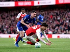 Premier League explica por que o Arsenal não recebeu pênalti contra o Everton