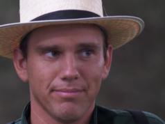 O mentor de ‘De repente Amish’ James é o melhor vilão da TV: analisando seus momentos mais selvagens, desde perseguir um competidor com um machado até abraçar seu primo